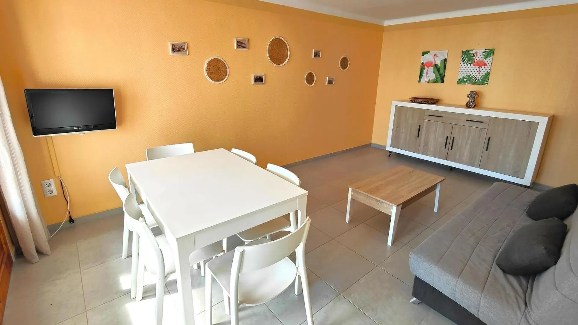 Apartamento En Roses, 2ª Linea De Playa, Con Terraza, Wifi Y Parking Comunitario - Es-258-31 0*, 罗萨斯 西班牙