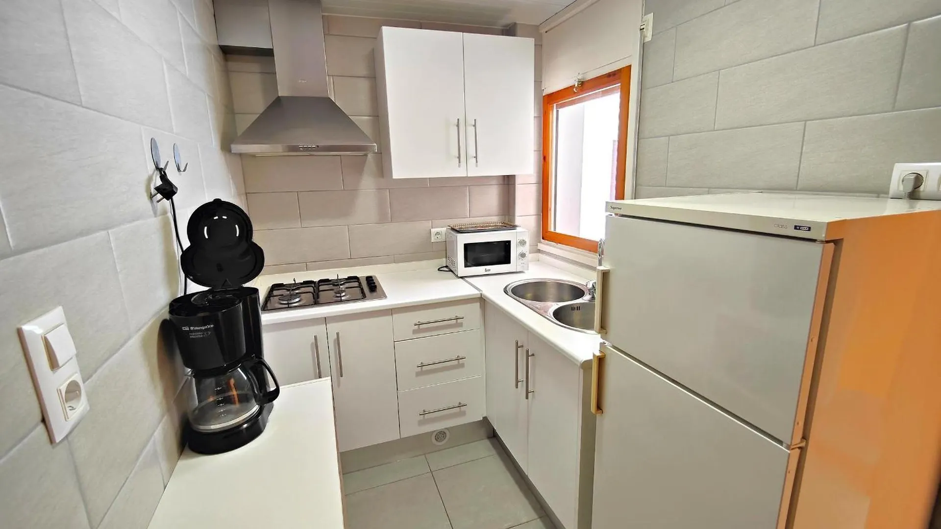 דירה Apartamento En Roses, 2ª Linea De Playa, Con Terraza, Wifi Y Parking Comunitario - Es-258-31