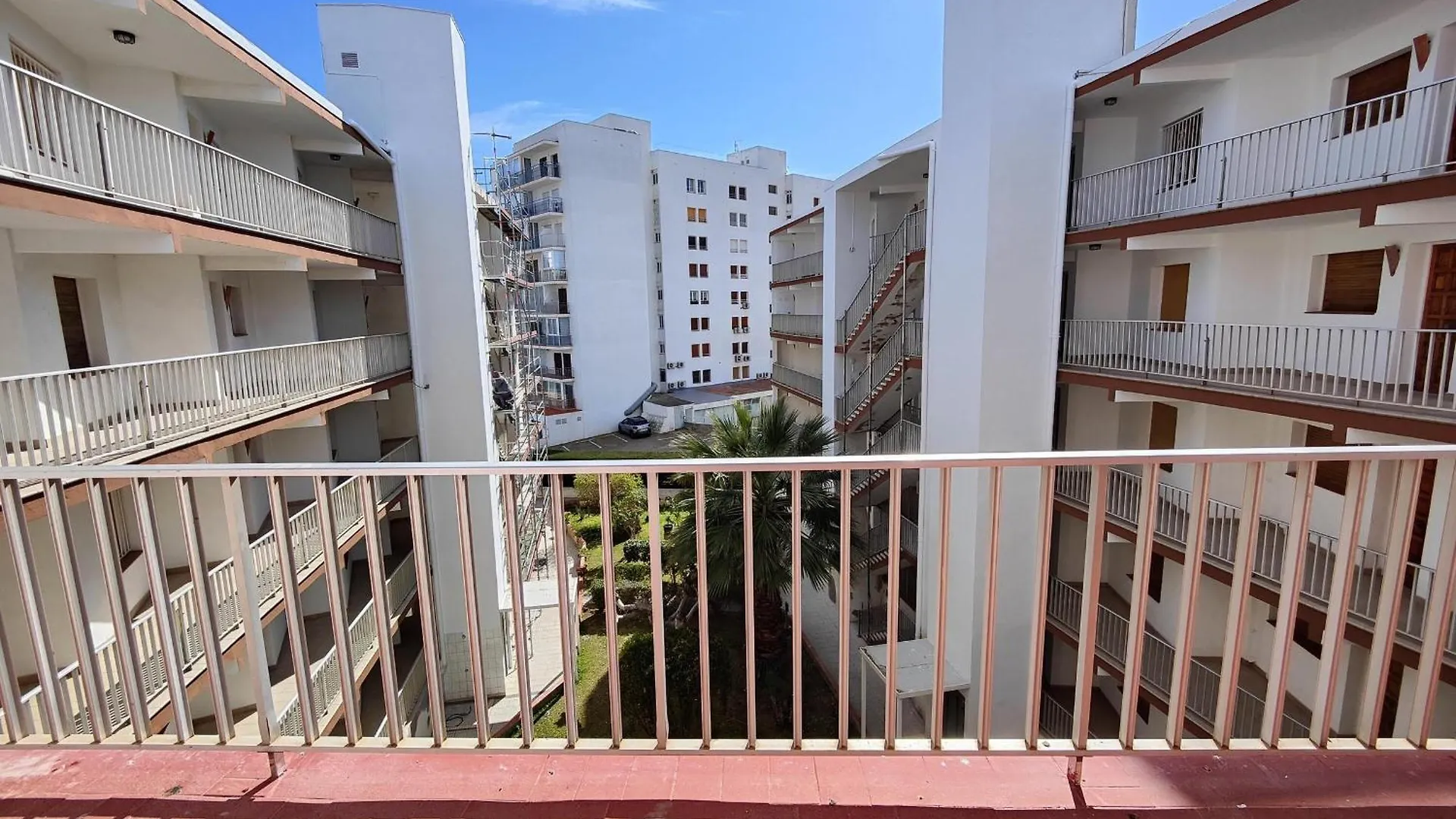 Apartamento En Roses, 2ª Linea De Playa, Con Terraza, Wifi Y Parking Comunitario - Es-258-31 רוזס